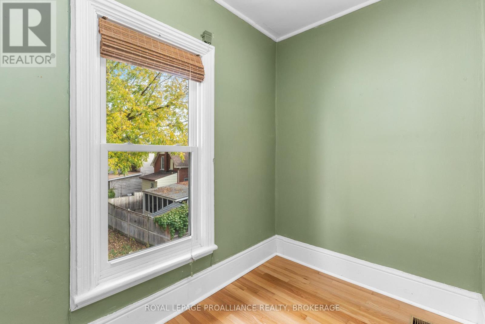 153 Montreal Street, Kingston, Ontario  K7K 3G2 - Photo 22 - X12471750