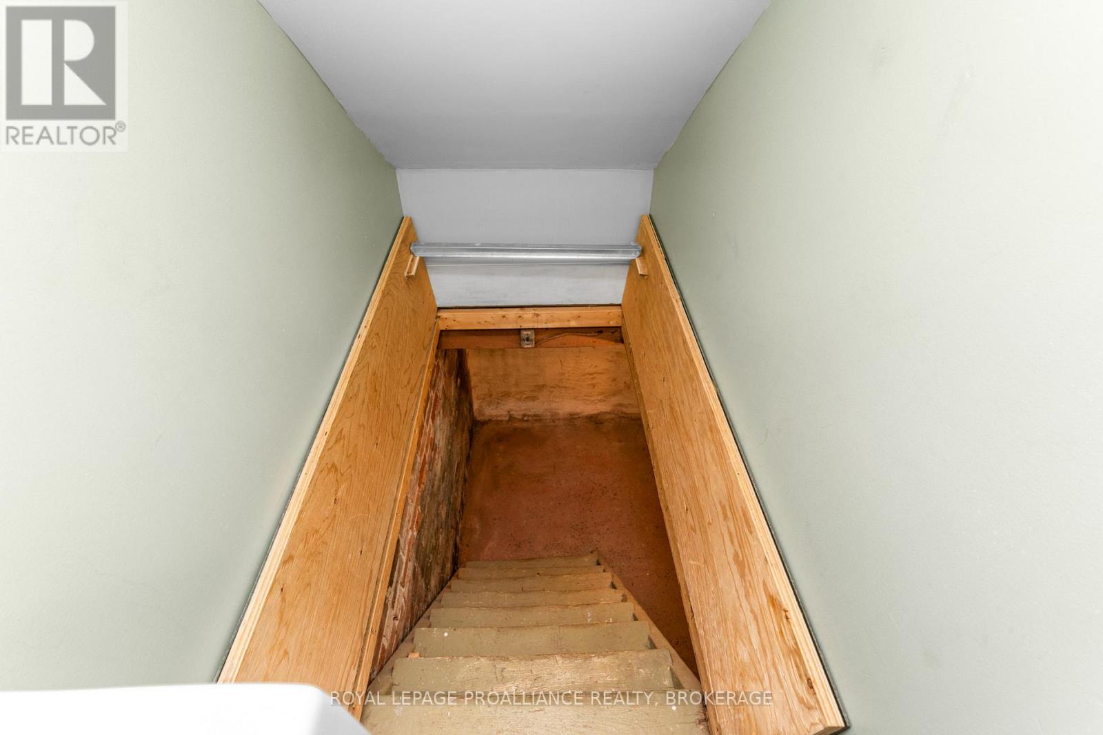 153 Montreal Street, Kingston, Ontario  K7K 3G2 - Photo 37 - X12471750