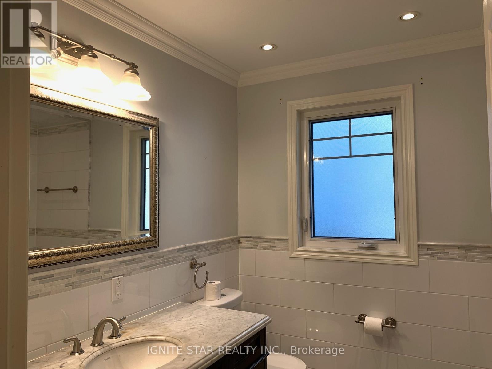493 Pineland Avenue, Oakville, Ontario  L6K 1Z9 - Photo 24 - W12471609