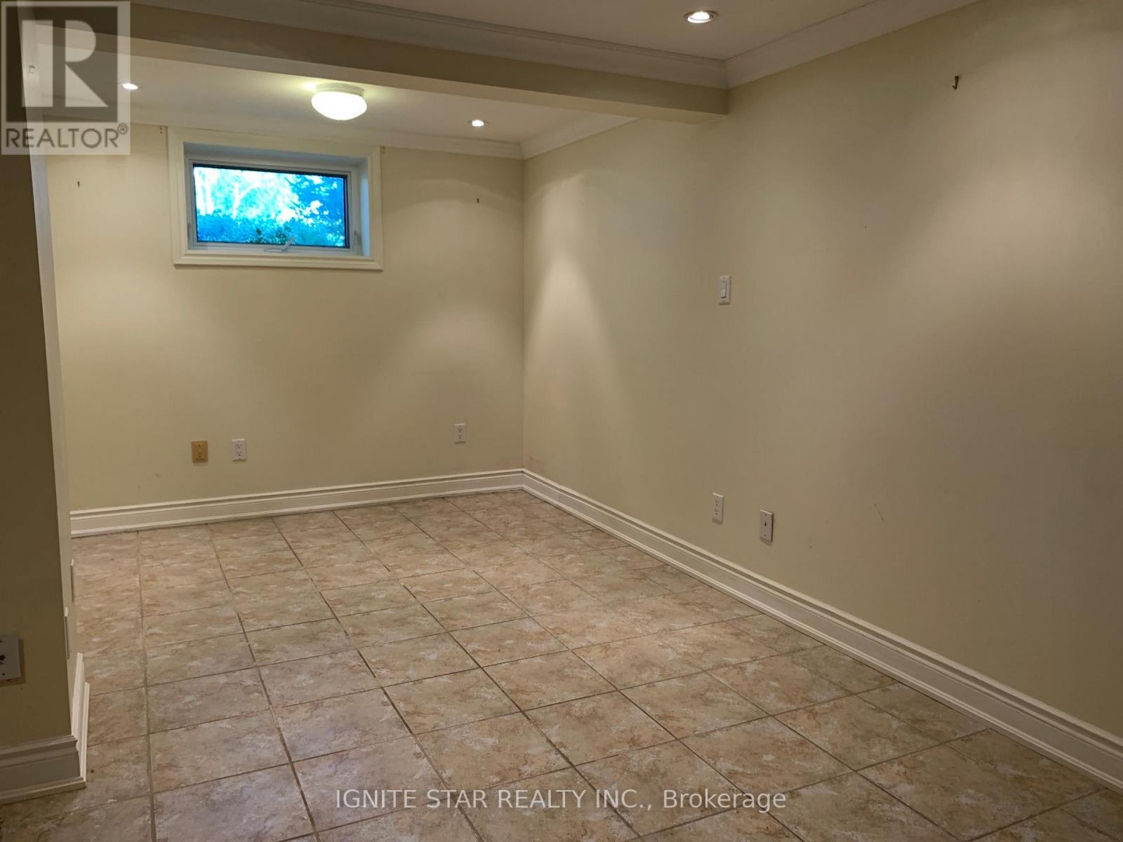 493 Pineland Avenue, Oakville, Ontario  L6K 1Z9 - Photo 27 - W12471609