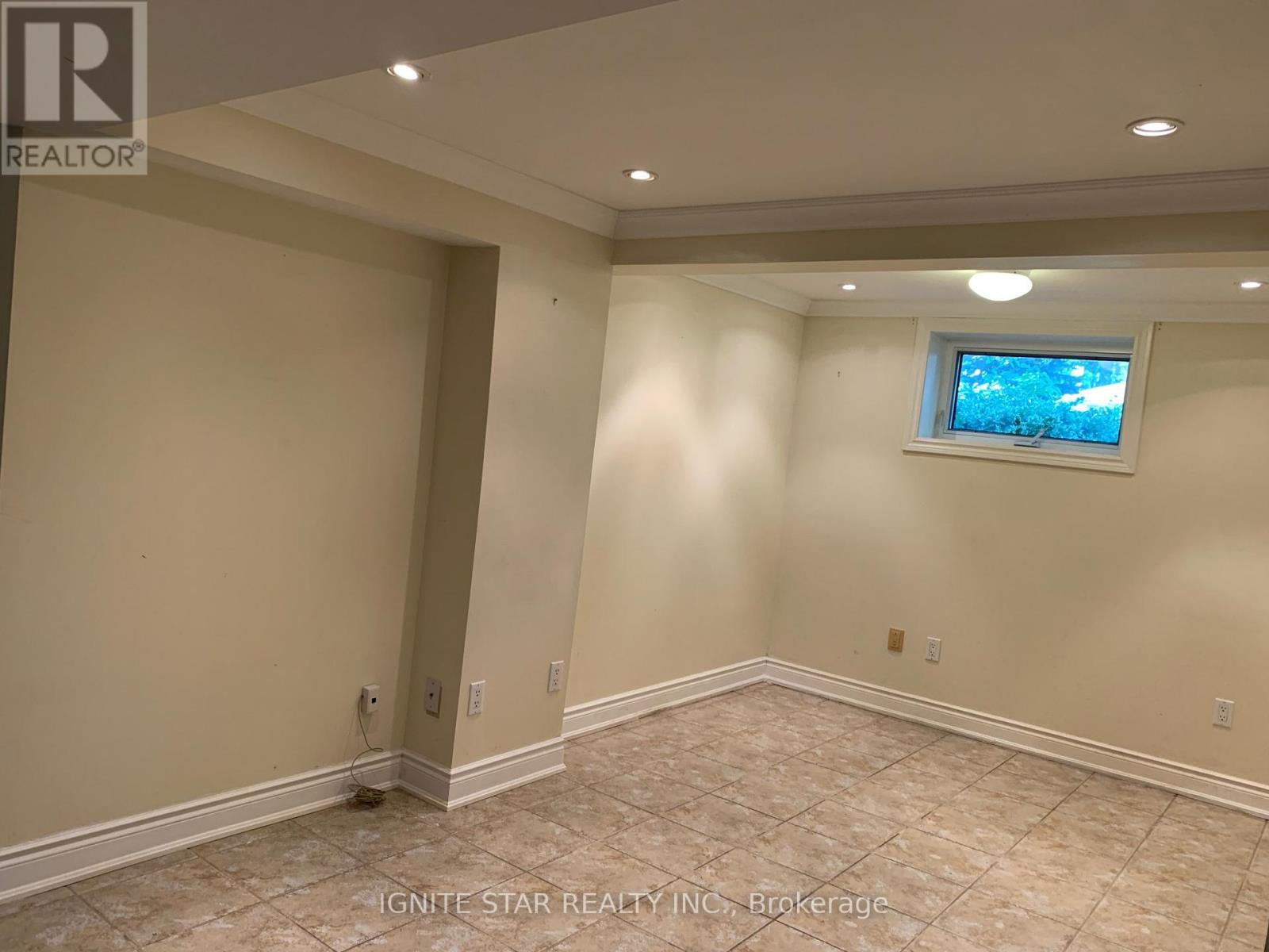 493 Pineland Avenue, Oakville, Ontario  L6K 1Z9 - Photo 28 - W12471609
