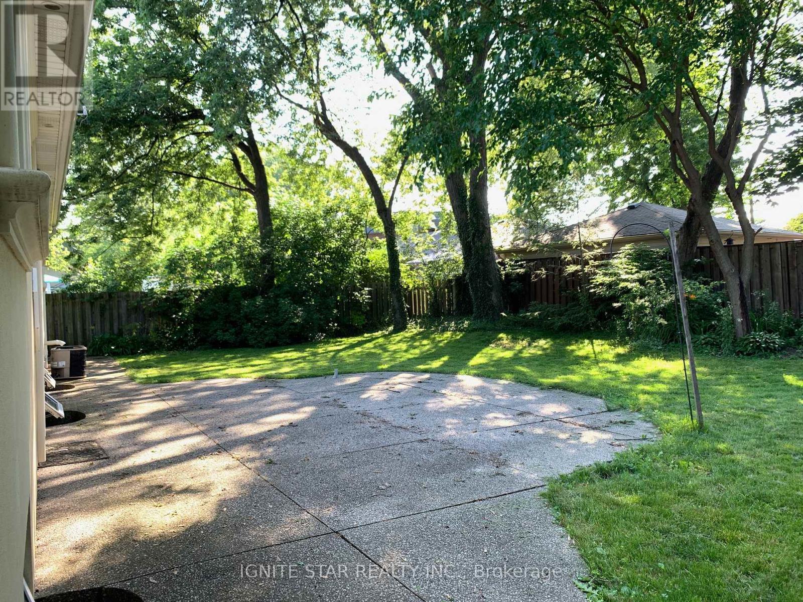 493 Pineland Avenue, Oakville, Ontario  L6K 1Z9 - Photo 37 - W12471609