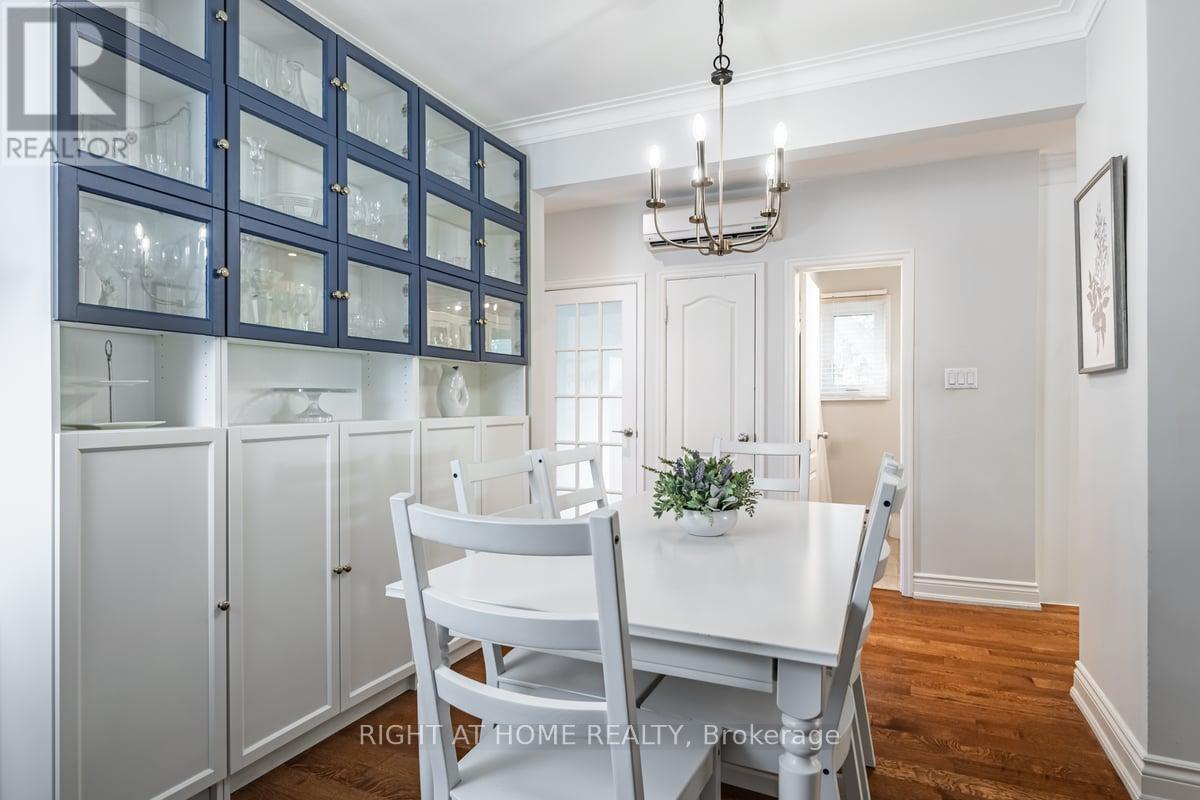 205 Prince Edward Drive S, Toronto, Ontario  M8Y 3X1 - Photo 13 - W12471640