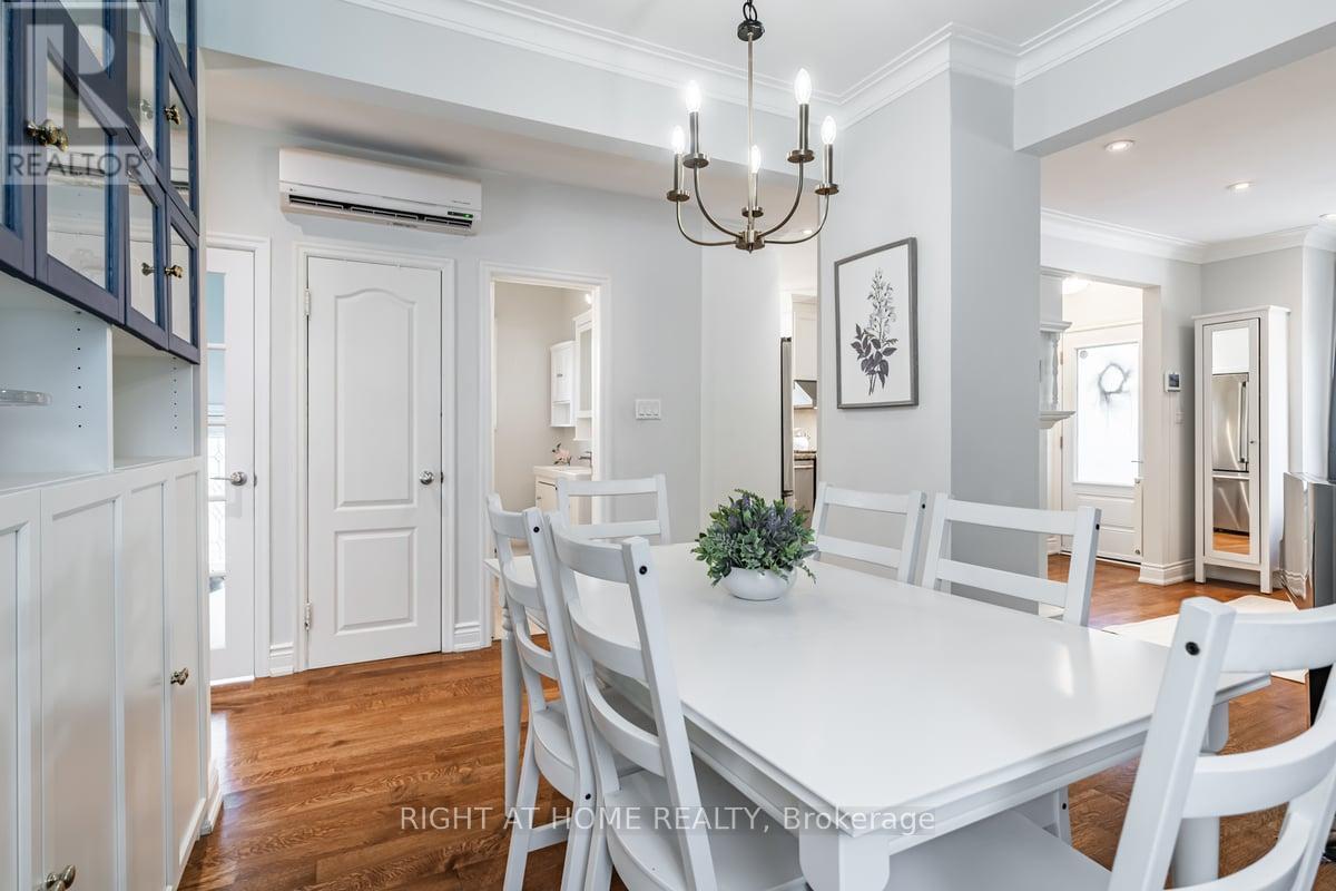 205 Prince Edward Drive S, Toronto, Ontario  M8Y 3X1 - Photo 14 - W12471640