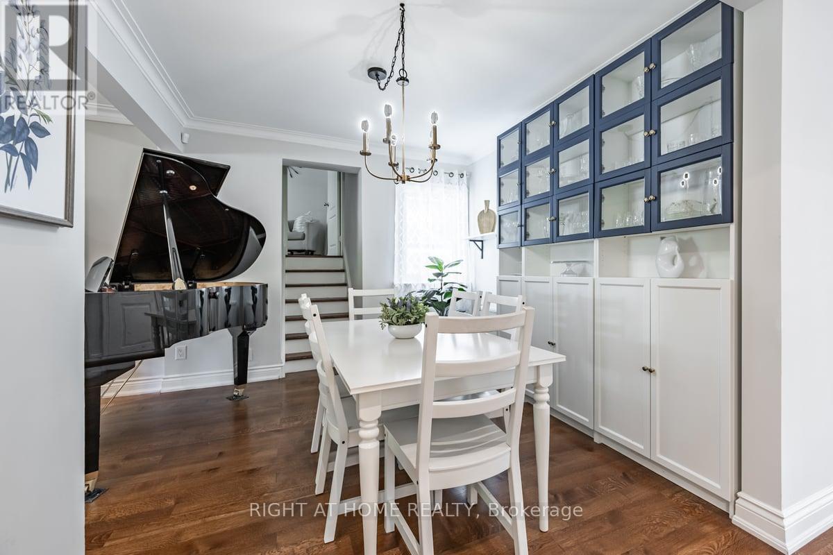 205 Prince Edward Drive S, Toronto, Ontario  M8Y 3X1 - Photo 15 - W12471640