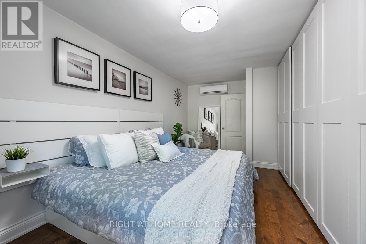 205 Prince Edward Drive S, Toronto, Ontario  M8Y 3X1 - Photo 17 - W12471640