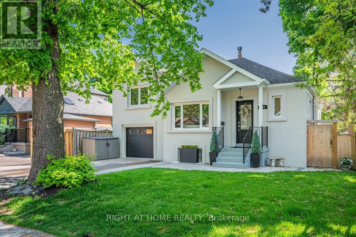 205 Prince Edward Drive S, Toronto, Ontario  M8Y 3X1 - Photo 2 - W12471640