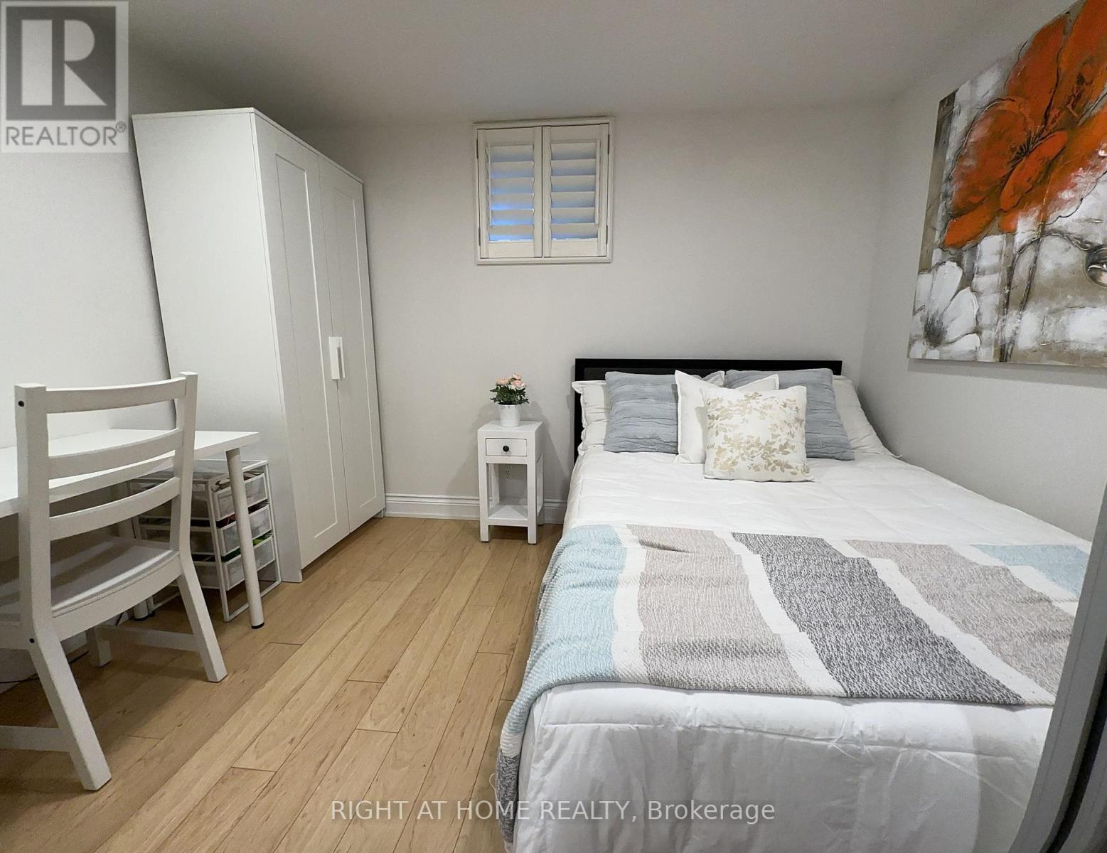 205 Prince Edward Drive S, Toronto, Ontario  M8Y 3X1 - Photo 21 - W12471640