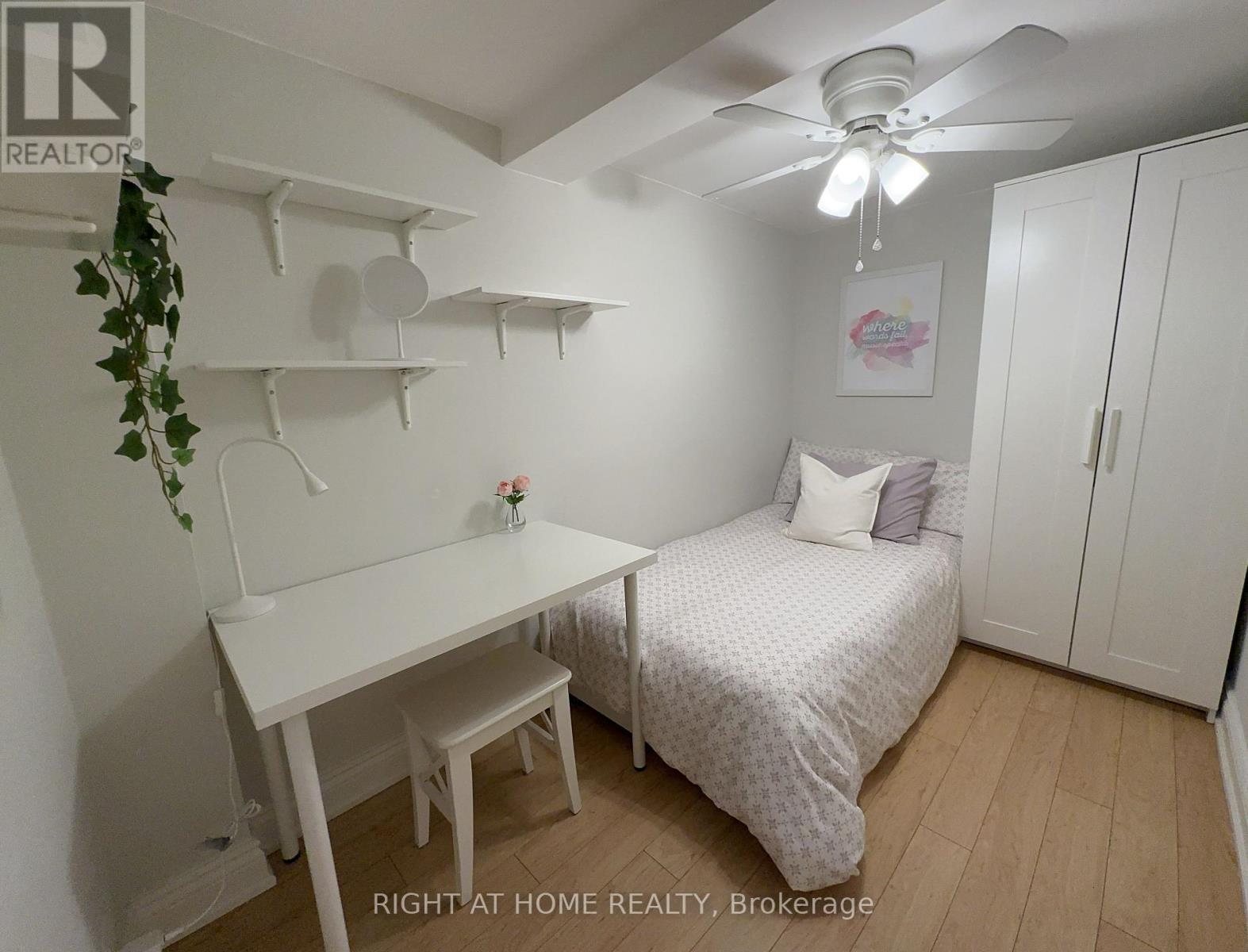 205 Prince Edward Drive S, Toronto, Ontario  M8Y 3X1 - Photo 23 - W12471640