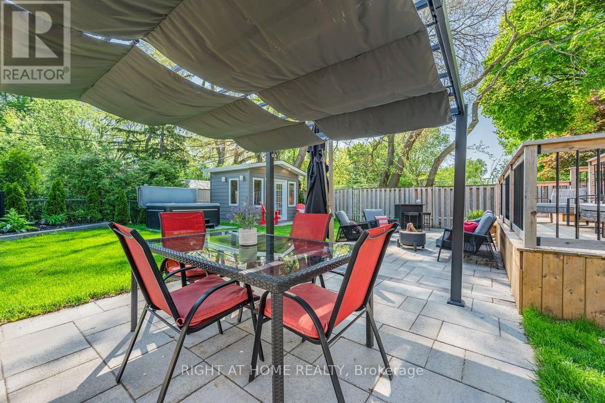 205 Prince Edward Drive S, Toronto, Ontario  M8Y 3X1 - Photo 30 - W12471640