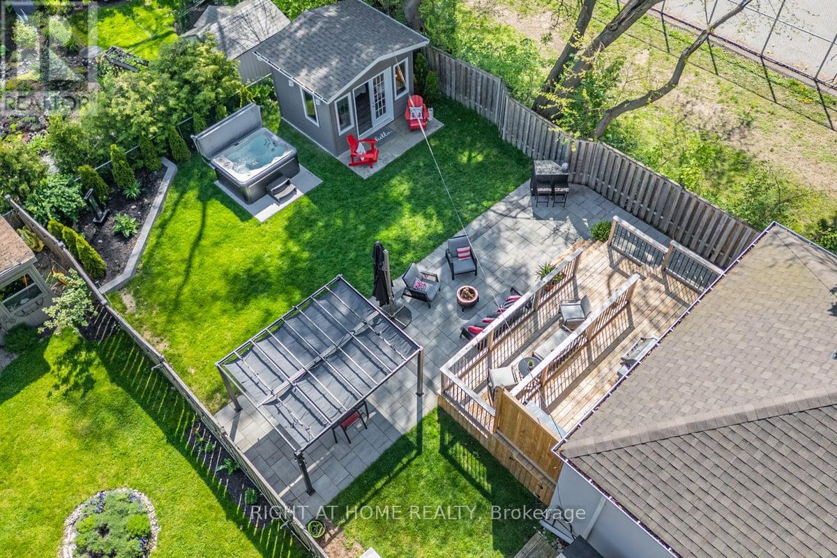 205 Prince Edward Drive S, Toronto, Ontario  M8Y 3X1 - Photo 44 - W12471640