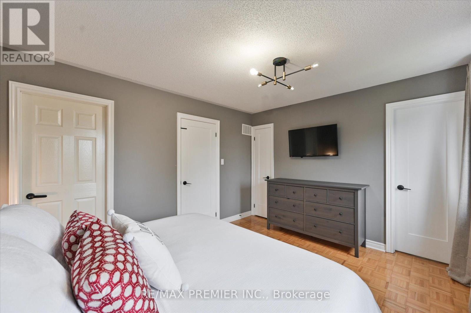 78 Archbury Circle, Caledon, Ontario  L7E 2H8 - Photo 18 - W12471642