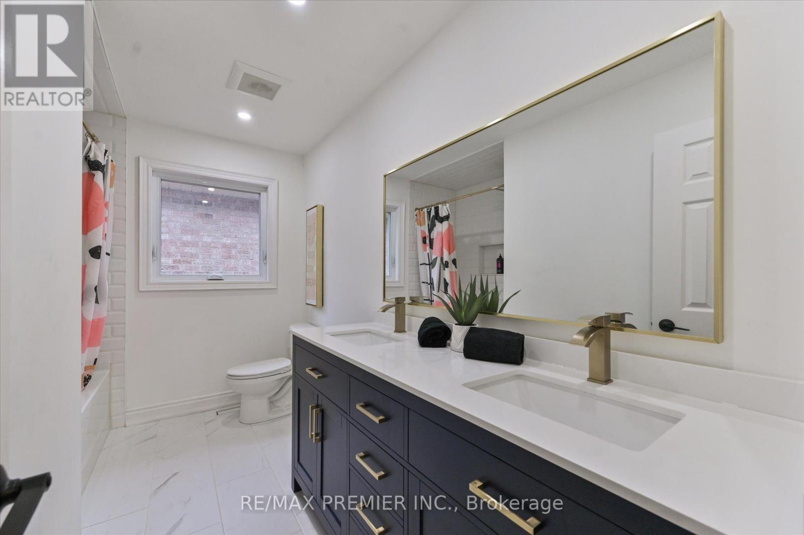 78 Archbury Circle, Caledon, Ontario  L7E 2H8 - Photo 22 - W12471642