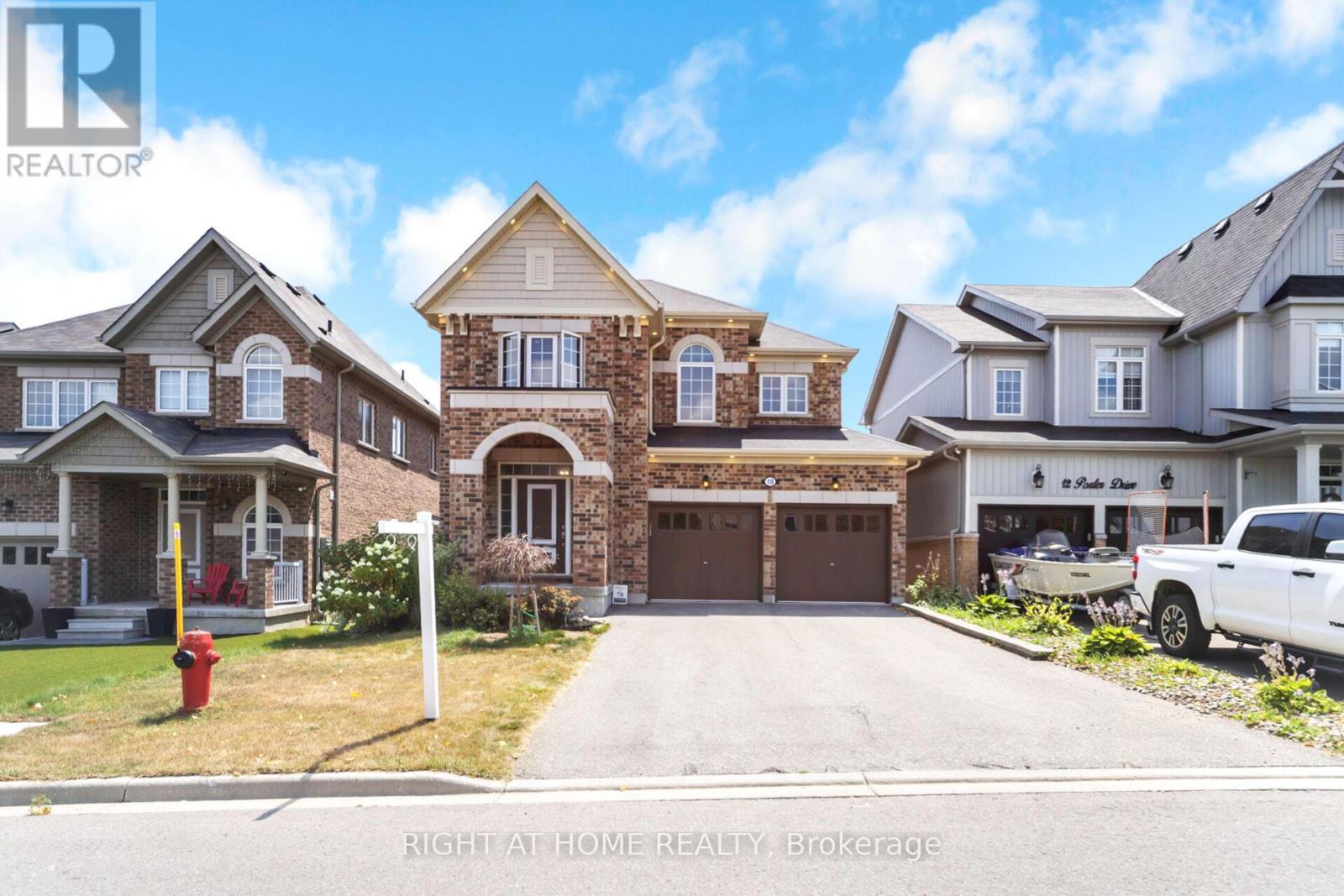 10 Porter Drive, Orangeville, Ontario  L9W 6Z4 - Photo 2 - W12471644