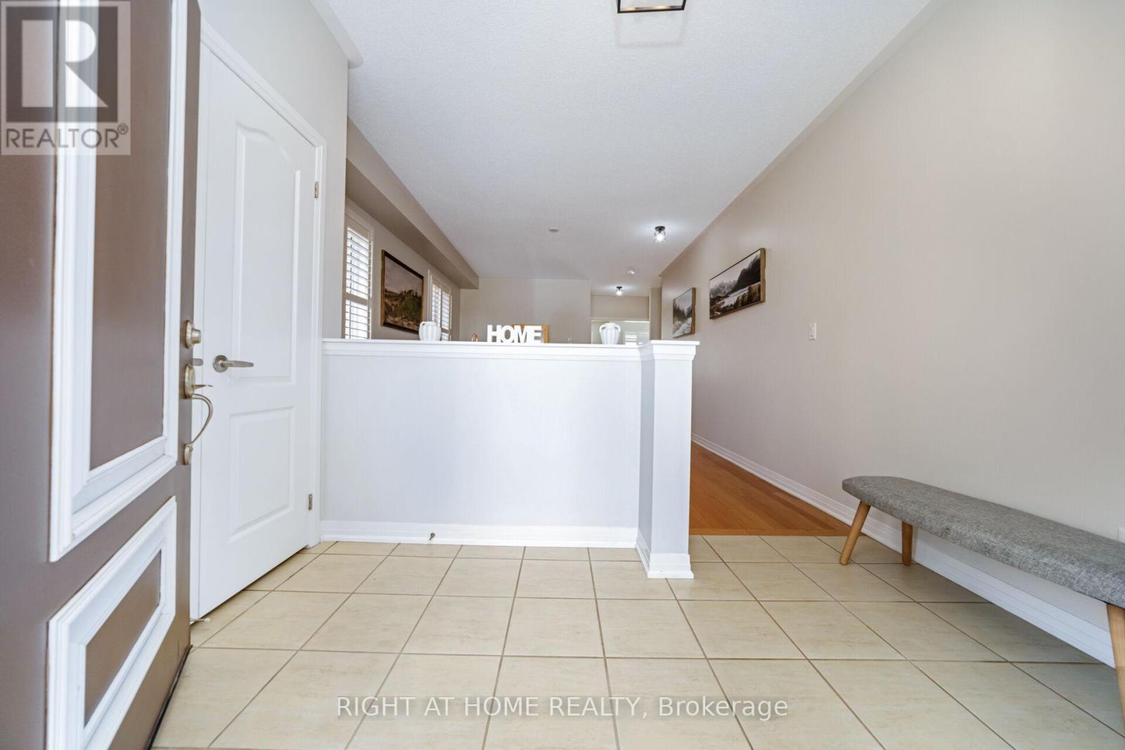 10 Porter Drive, Orangeville, Ontario  L9W 6Z4 - Photo 5 - W12471644