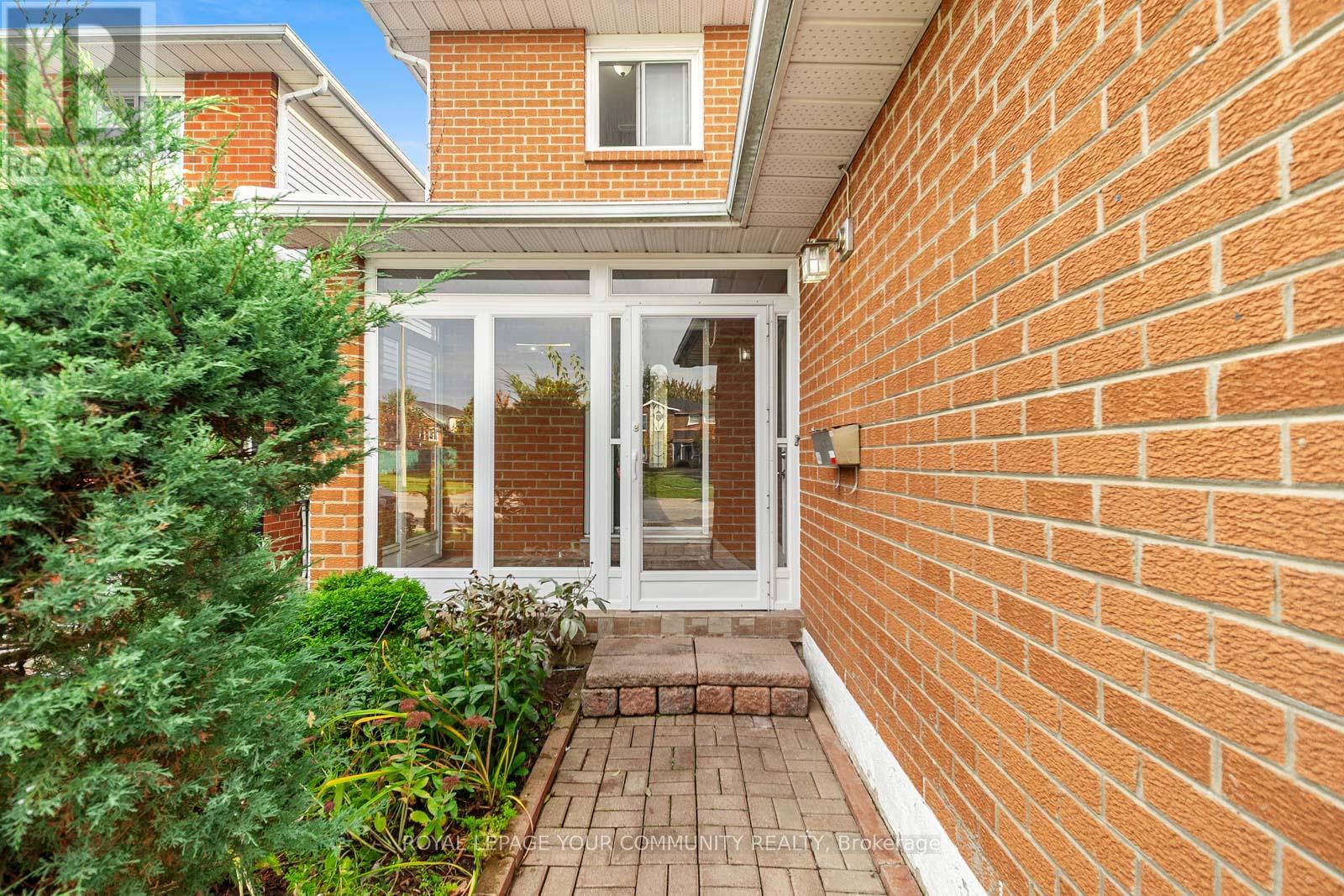 353 Rutherford Road N, Brampton, Ontario  L6V 3V9 - Photo 3 - W12471649