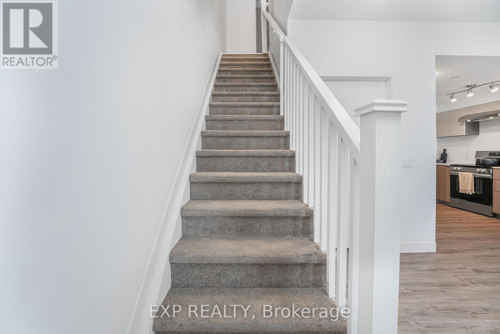 Th2 - 100 Manett Crescent, Brampton, Ontario  L6X 5R8 - Photo 13 - W12471670