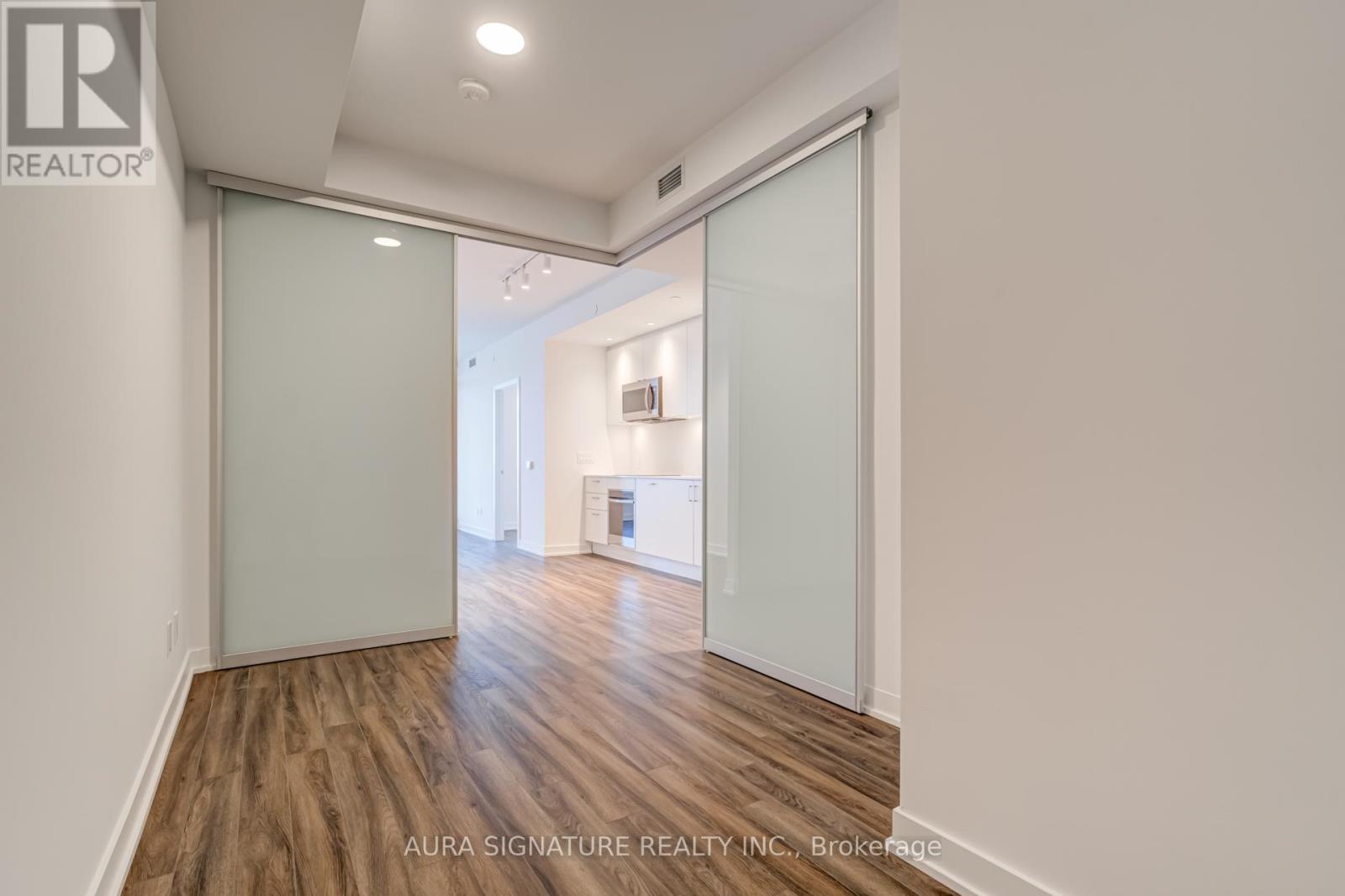 2205 - 1928 Lake Shore Boulevard W, Toronto, Ontario  M6S 0B1 - Photo 19 - W12471698