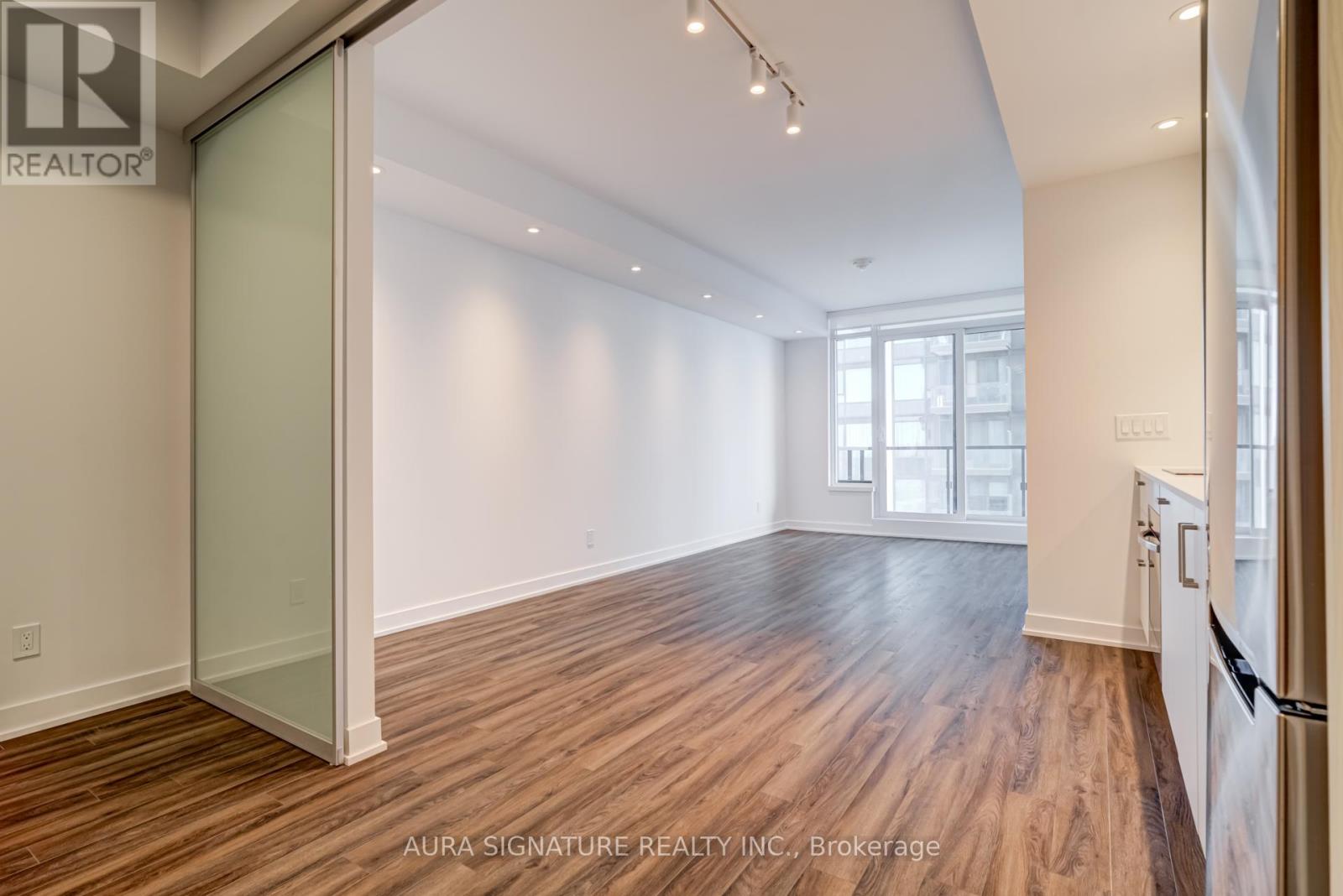 2205 - 1928 Lake Shore Boulevard W, Toronto, Ontario  M6S 0B1 - Photo 5 - W12471698