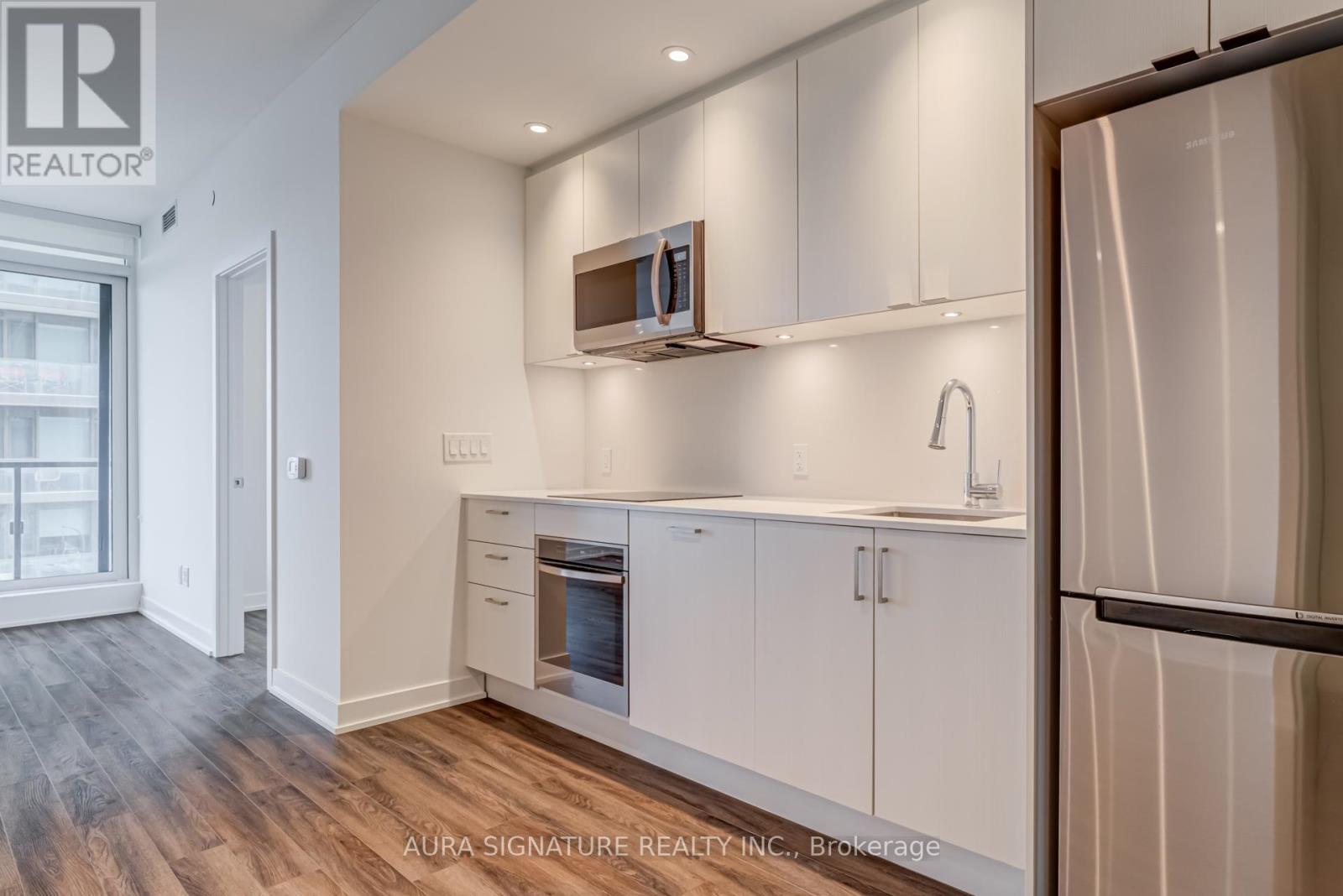 2205 - 1928 Lake Shore Boulevard W, Toronto, Ontario  M6S 0B1 - Photo 8 - W12471698
