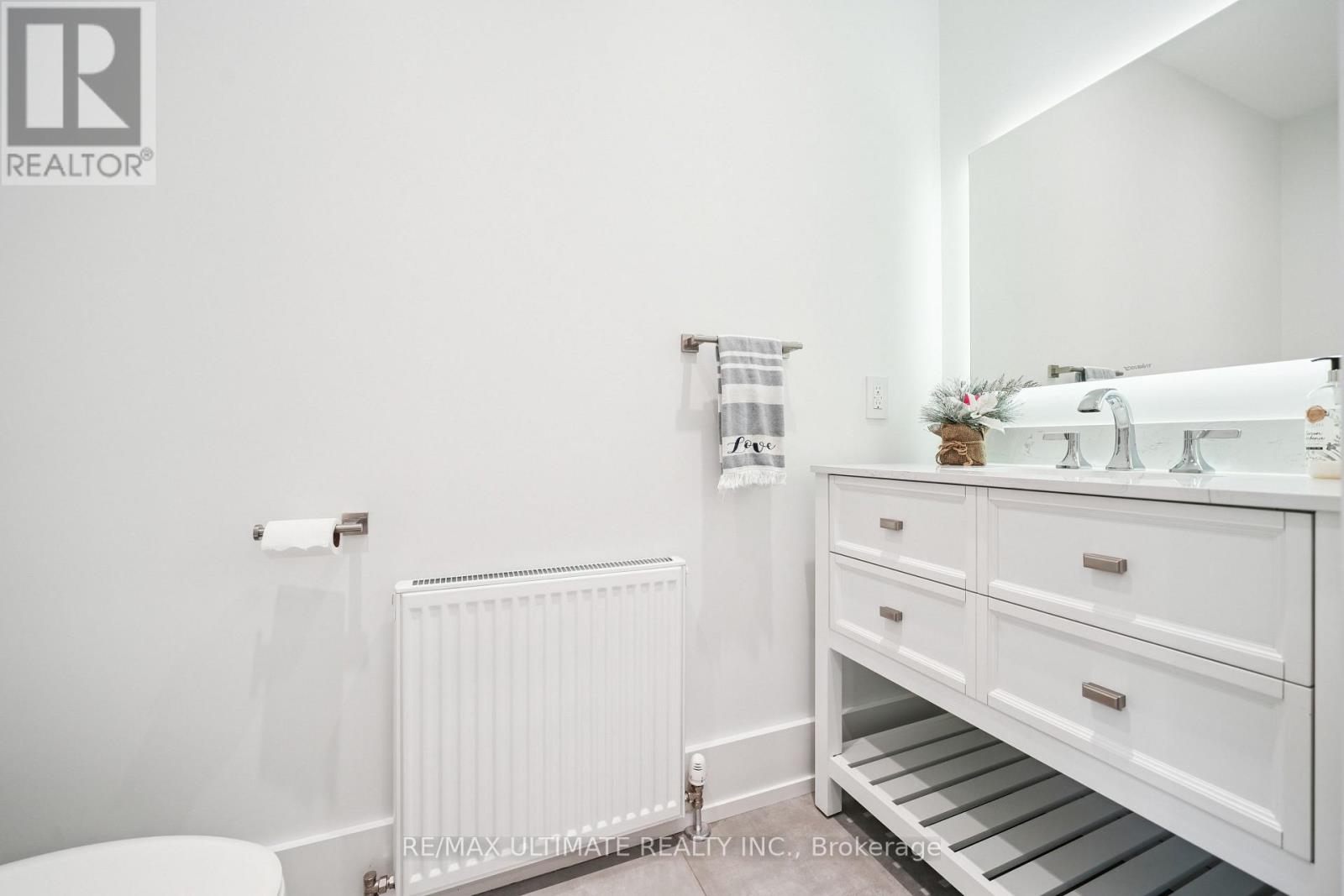 212 Queenslea Avenue, Toronto, Ontario  M9N 2L6 - Photo 17 - W12471713