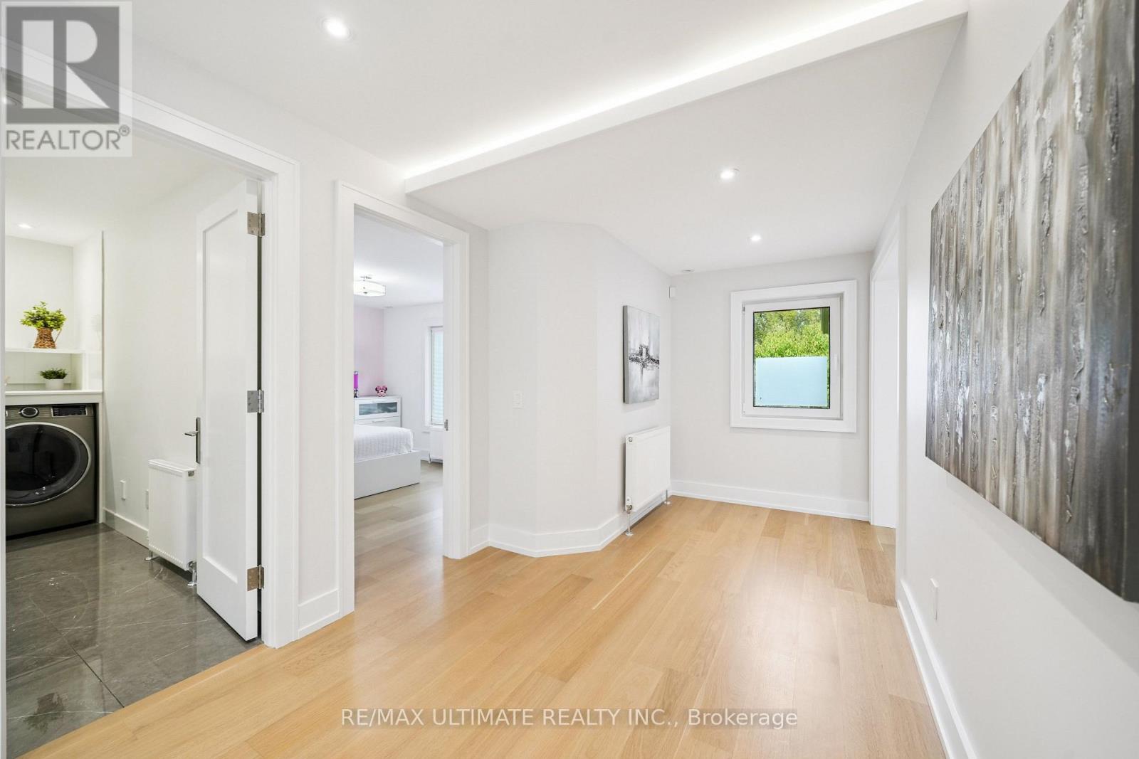 212 Queenslea Avenue, Toronto, Ontario  M9N 2L6 - Photo 20 - W12471713
