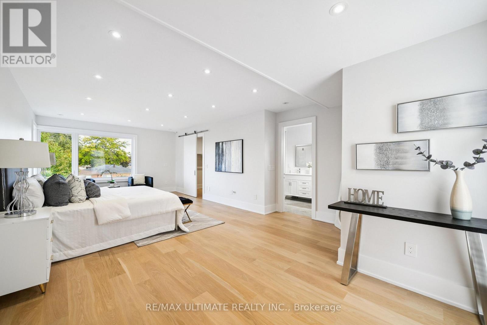212 Queenslea Avenue, Toronto, Ontario  M9N 2L6 - Photo 22 - W12471713