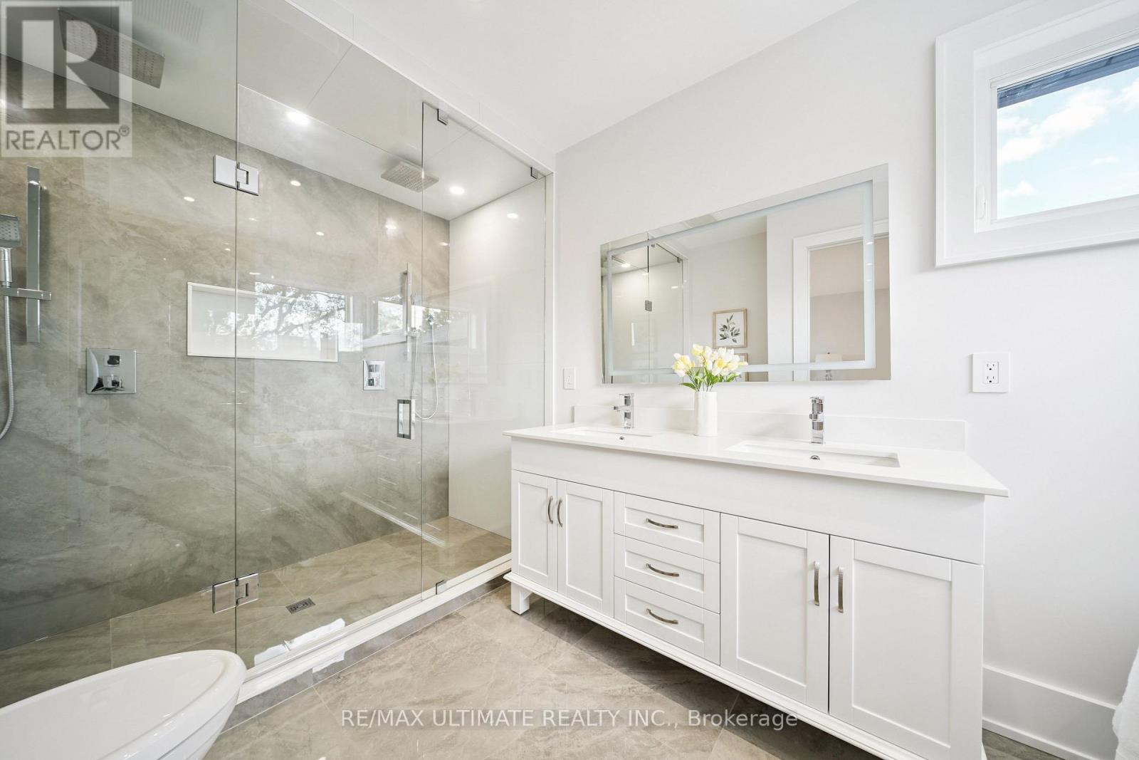 212 Queenslea Avenue, Toronto, Ontario  M9N 2L6 - Photo 23 - W12471713