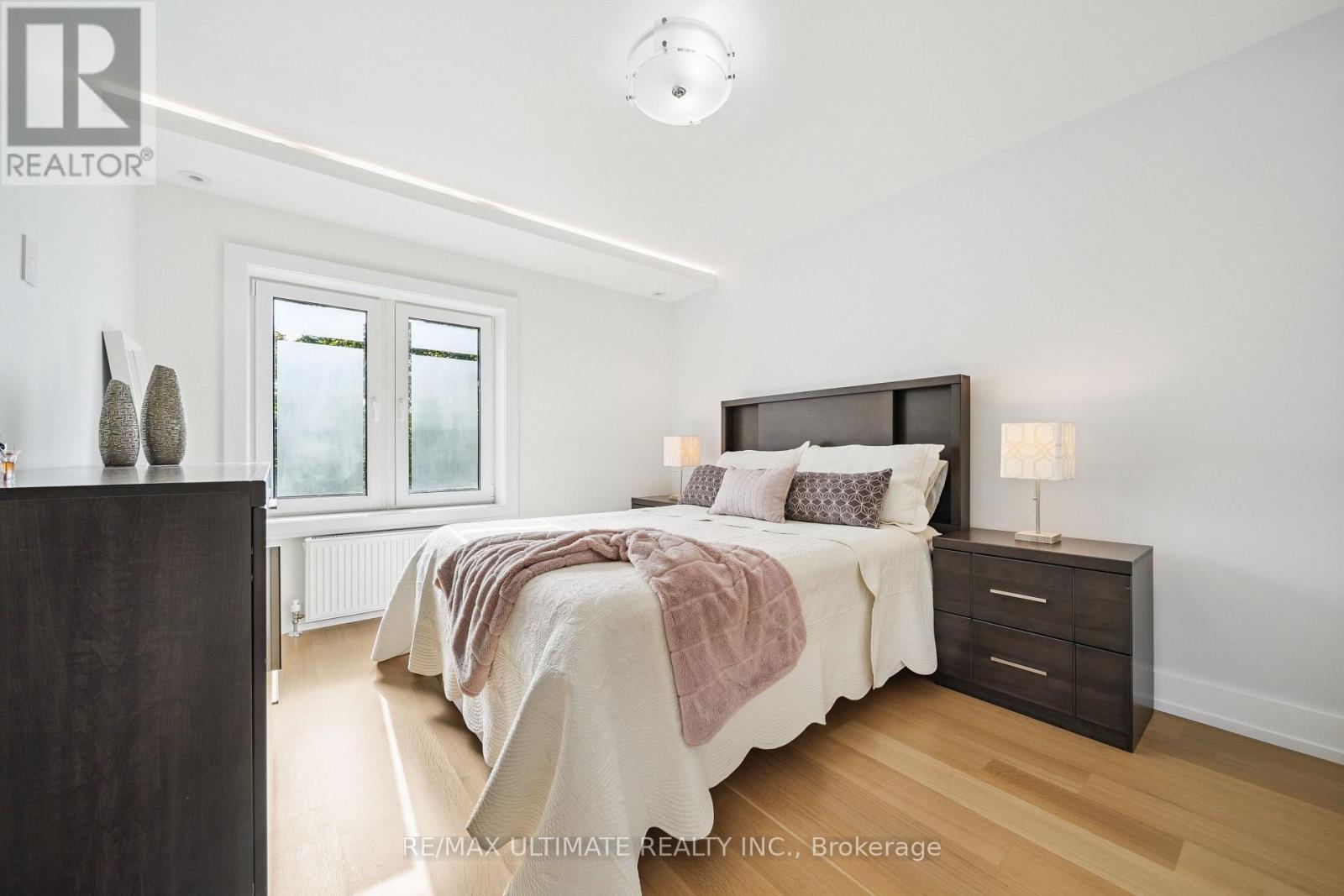 212 Queenslea Avenue, Toronto, Ontario  M9N 2L6 - Photo 29 - W12471713
