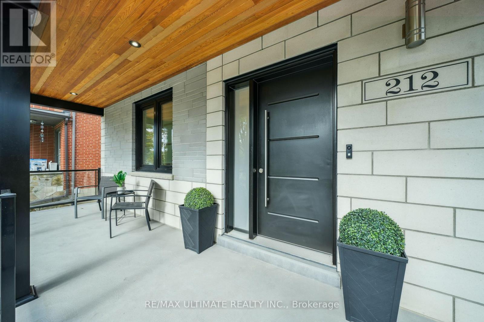 212 Queenslea Avenue, Toronto, Ontario  M9N 2L6 - Photo 3 - W12471713