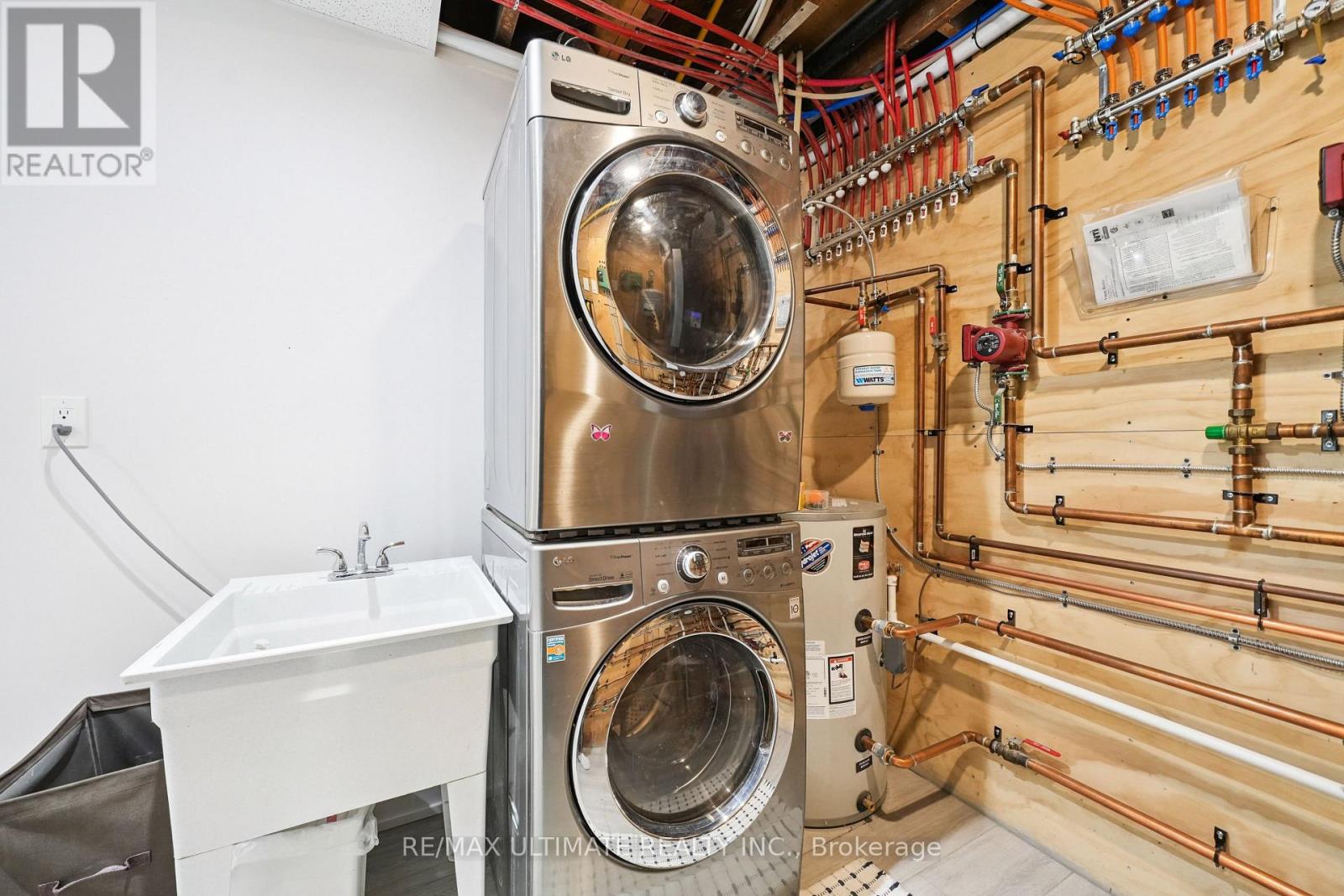 212 Queenslea Avenue, Toronto, Ontario  M9N 2L6 - Photo 34 - W12471713