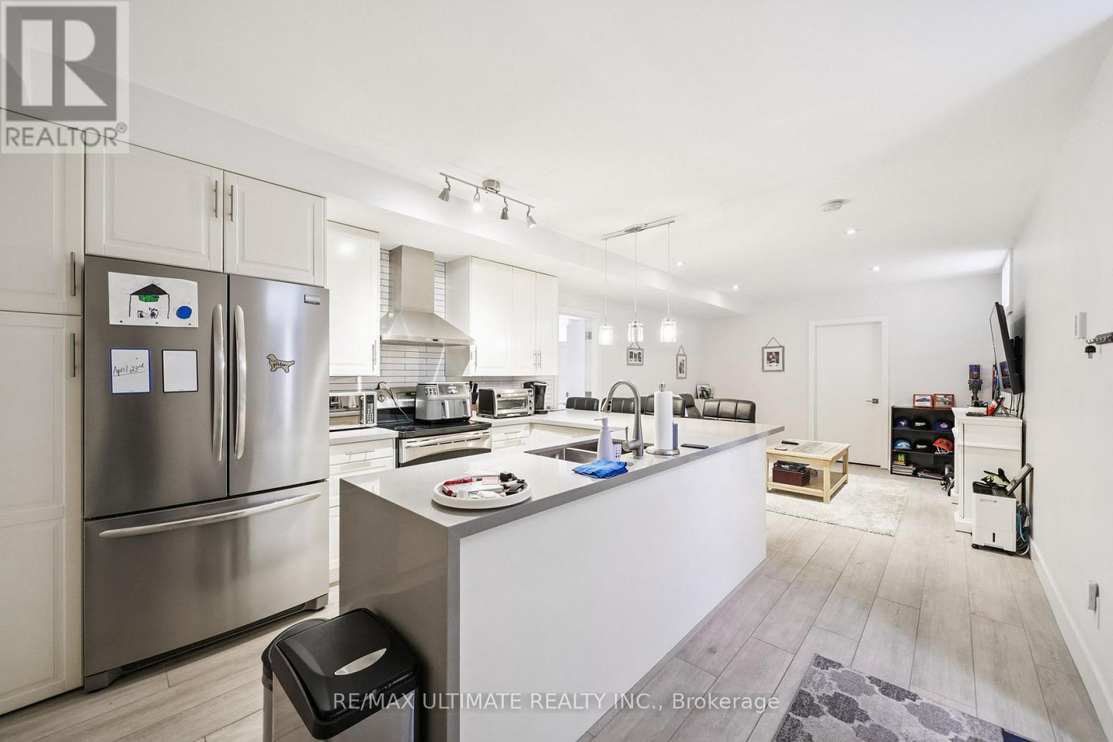 212 Queenslea Avenue, Toronto, Ontario  M9N 2L6 - Photo 35 - W12471713