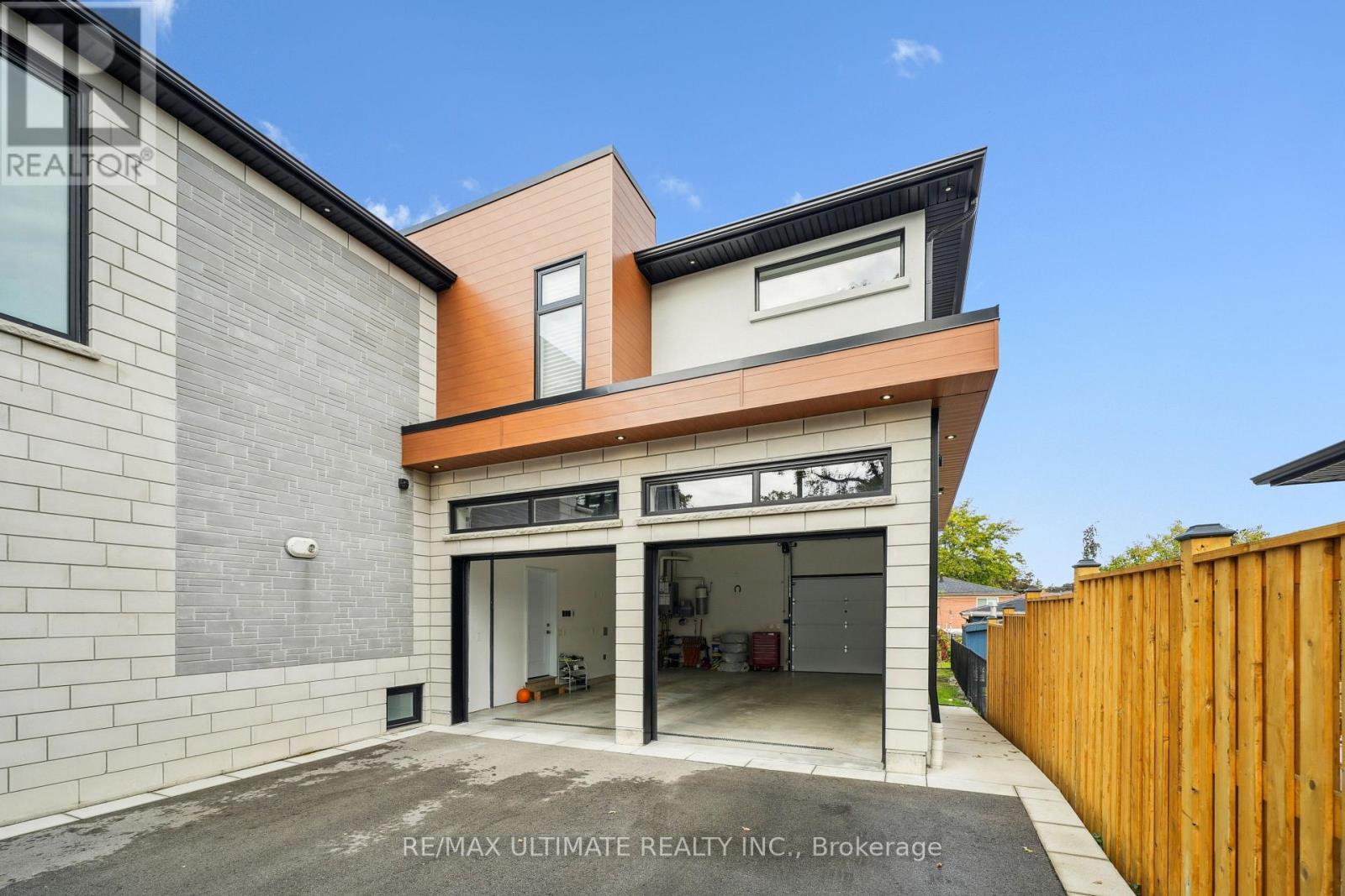 212 Queenslea Avenue, Toronto, Ontario  M9N 2L6 - Photo 40 - W12471713