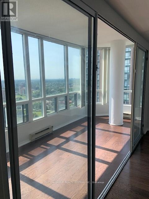 1604 - 115 Hillcrest Avenue, Mississauga, Ontario  L5B 3Y9 - Photo 11 - W12471721