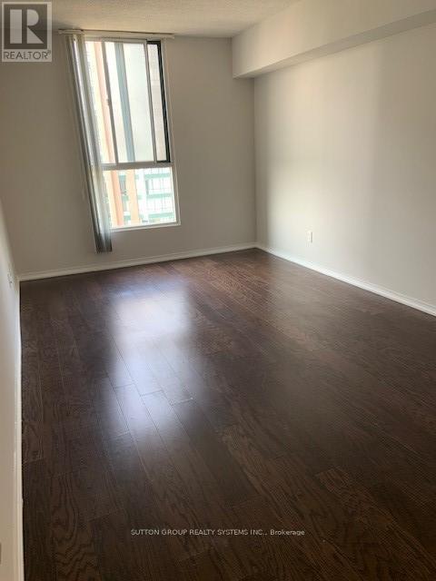 1604 - 115 Hillcrest Avenue, Mississauga, Ontario  L5B 3Y9 - Photo 17 - W12471721