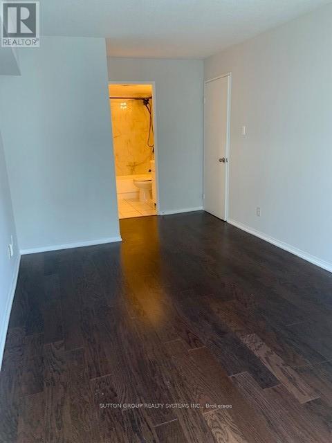 1604 - 115 Hillcrest Avenue, Mississauga, Ontario  L5B 3Y9 - Photo 21 - W12471721