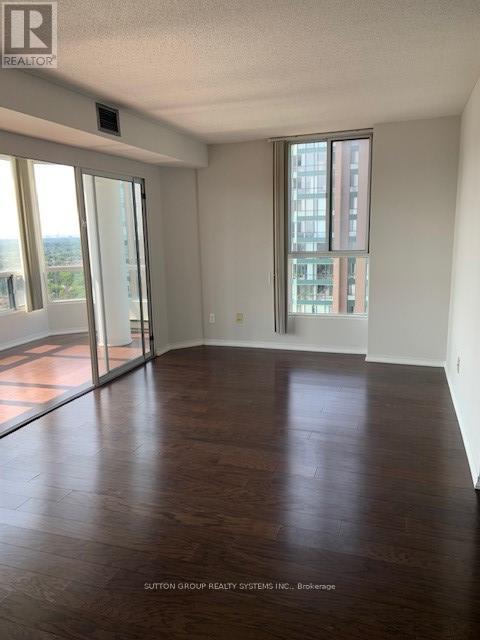 1604 - 115 Hillcrest Avenue, Mississauga, Ontario  L5B 3Y9 - Photo 6 - W12471721