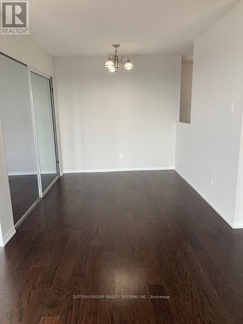 1604 - 115 Hillcrest Avenue, Mississauga, Ontario  L5B 3Y9 - Photo 8 - W12471721