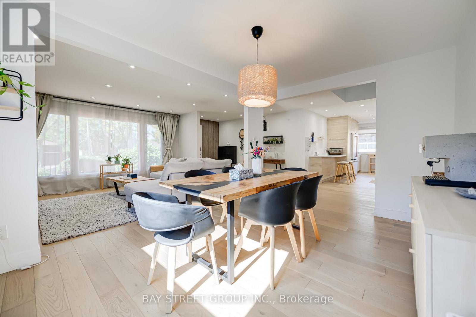 3420 Charmaine Heights, Mississauga, Ontario  L5A 3C1 - Photo 14 - W12471723