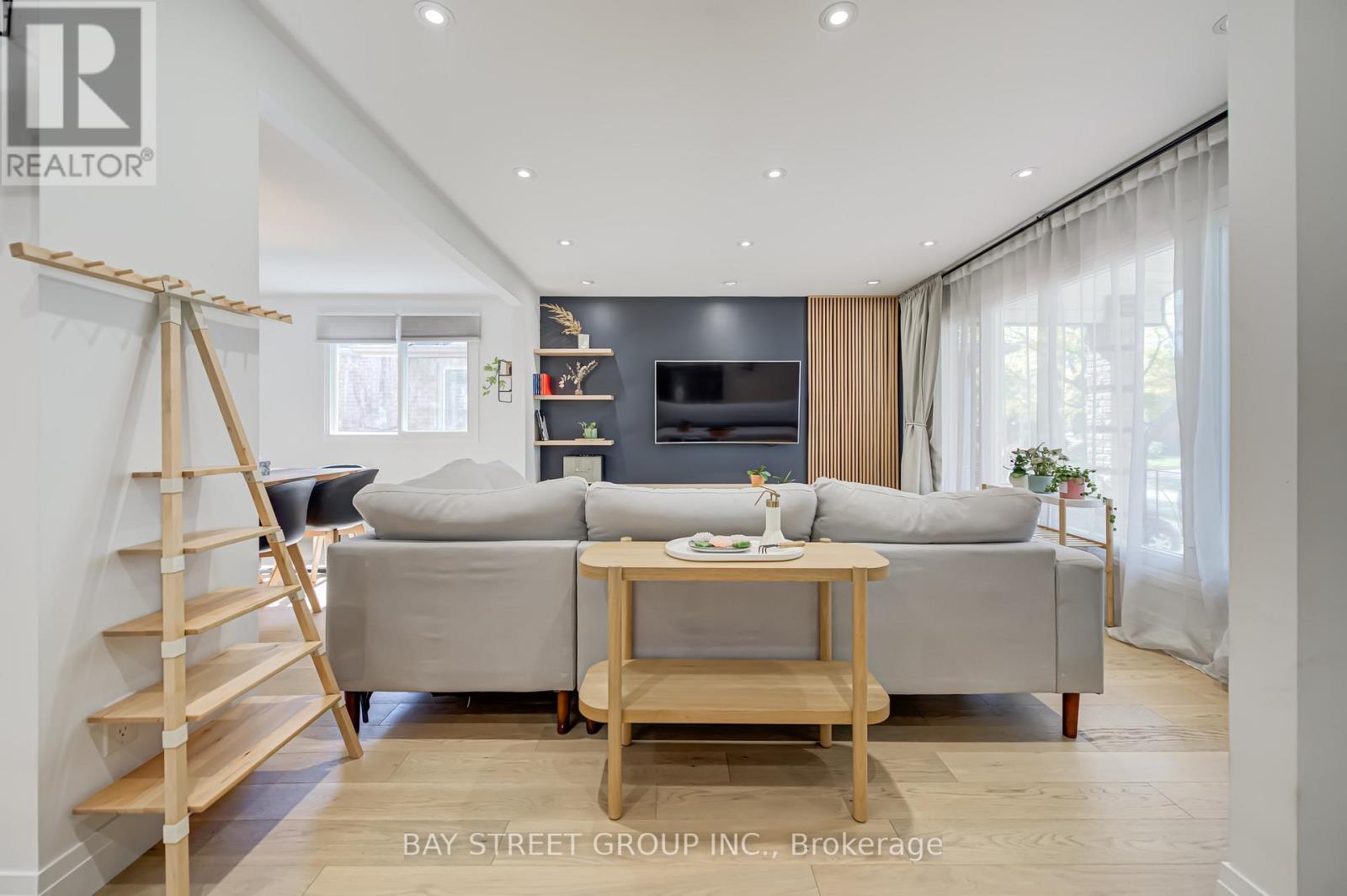 3420 Charmaine Heights, Mississauga, Ontario  L5A 3C1 - Photo 6 - W12471723