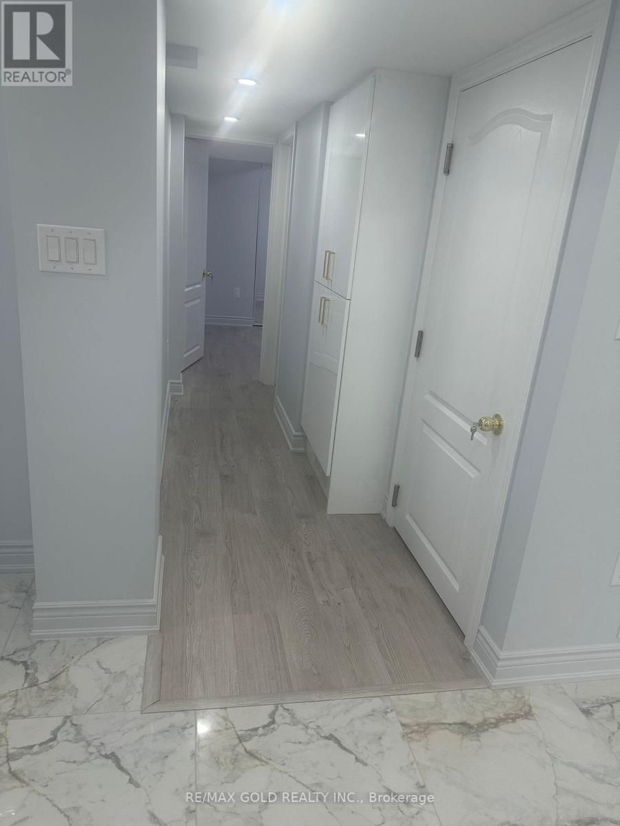 Basement - 5349 Tenth Line W, Mississauga, Ontario  L5M 7C2 - Photo 13 - W12471737