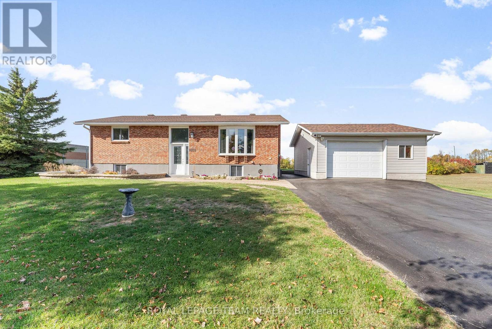 1059 FLYNN AVENUE, Ottawa, Ontario