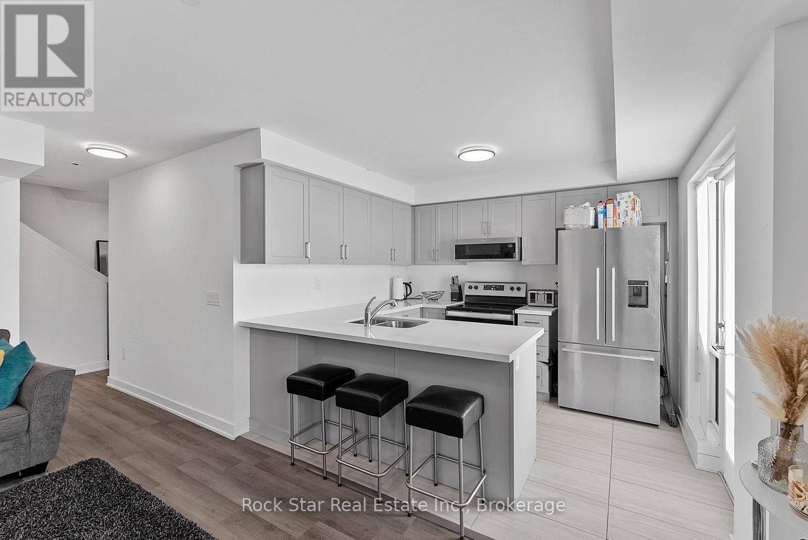 5 - 185 Veterans Drive, Brampton, Ontario  L7A 5L2 - Photo 10 - W12471762