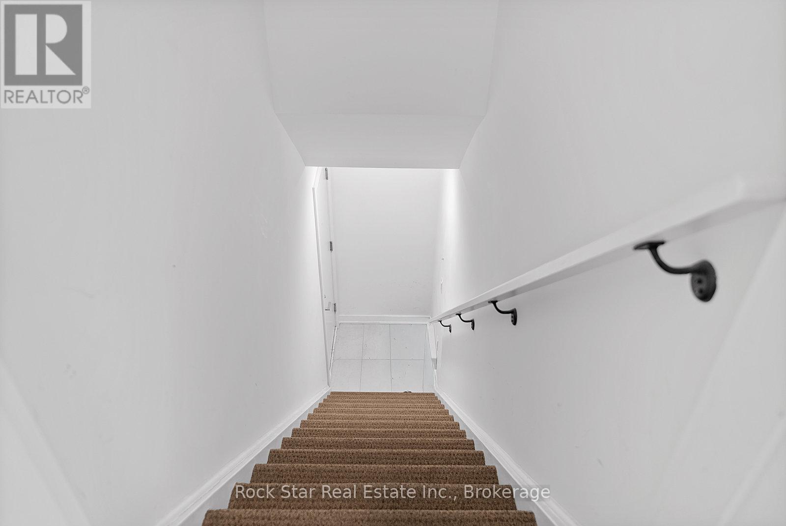 5 - 185 Veterans Drive, Brampton, Ontario  L7A 5L2 - Photo 3 - W12471762