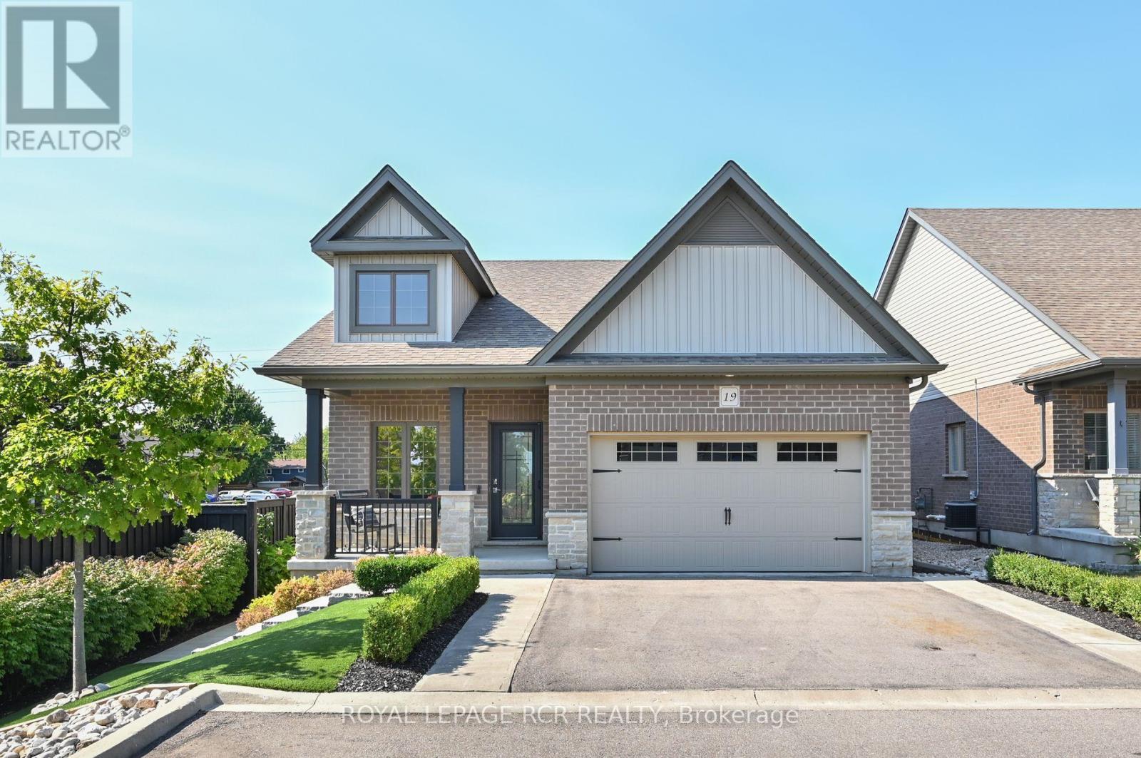 19 DOVER LANE, Centre Wellington, Ontario