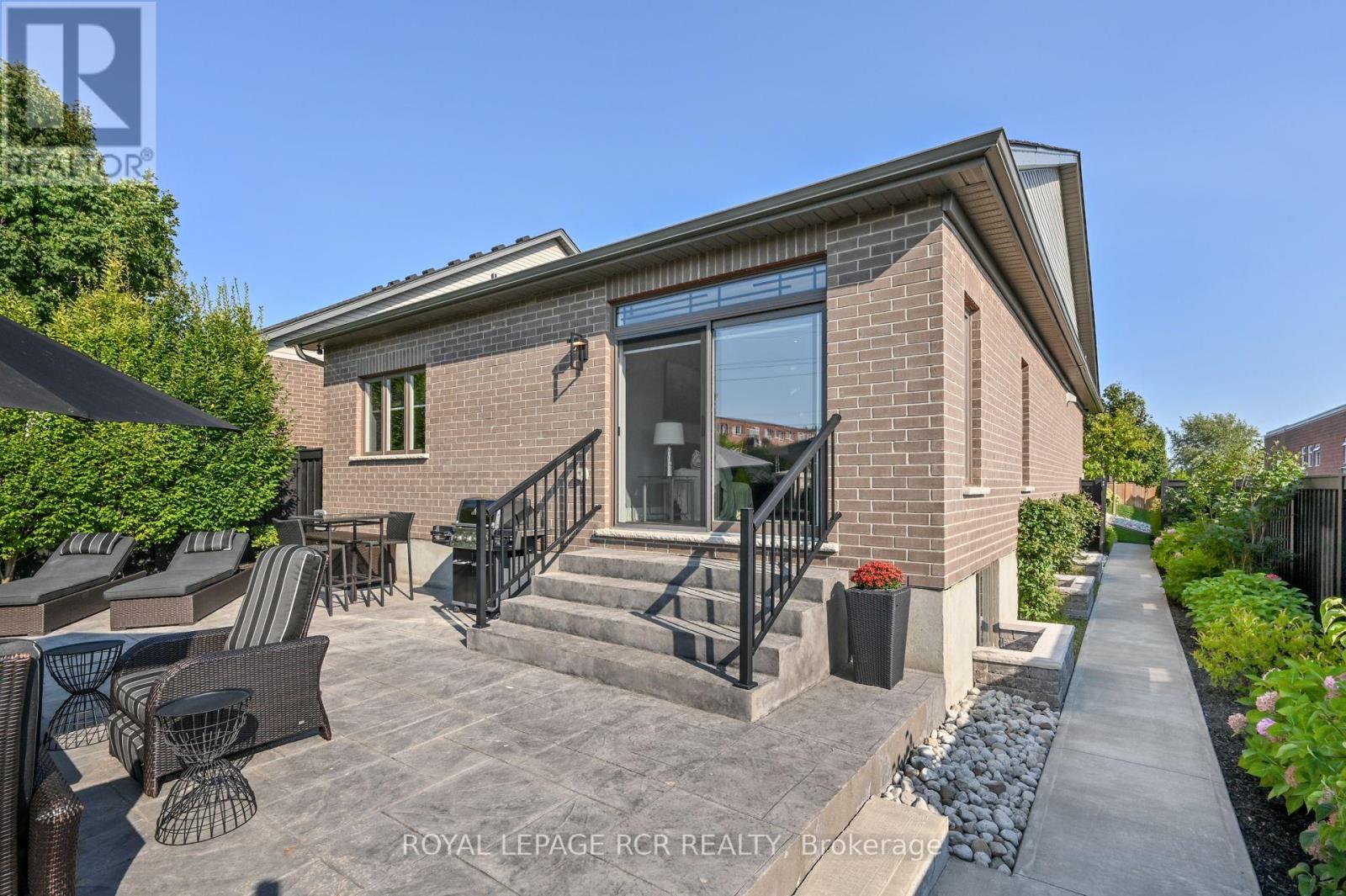 19 Dover Lane, Centre Wellington, Ontario  N1M 0E6 - Photo 27 - X12471604