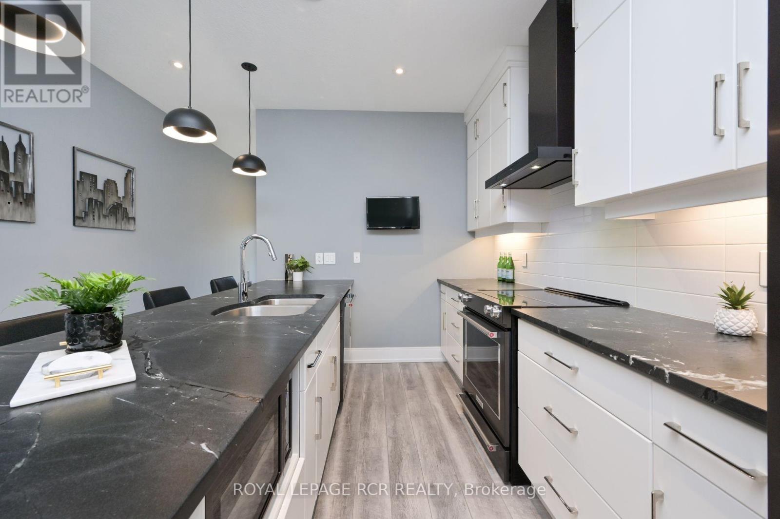 19 Dover Lane, Centre Wellington, Ontario  N1M 0E6 - Photo 7 - X12471604