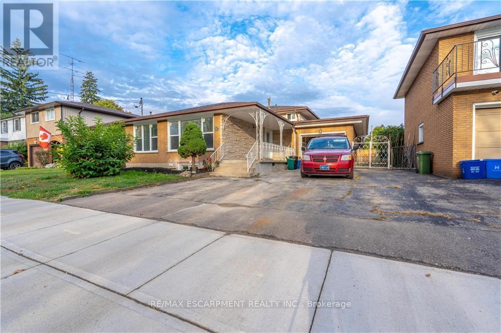 1 - 308 Mount Albion Road, Hamilton, Ontario  L8K 5T2 - Photo 11 - X12471608