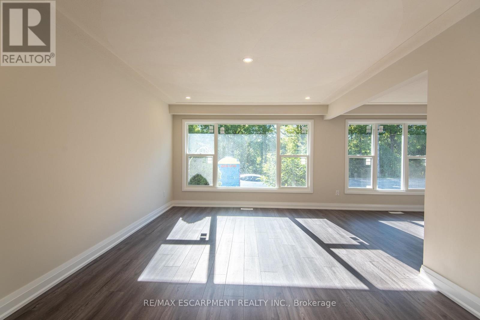 1 - 308 Mount Albion Road, Hamilton, Ontario  L8K 5T2 - Photo 4 - X12471608