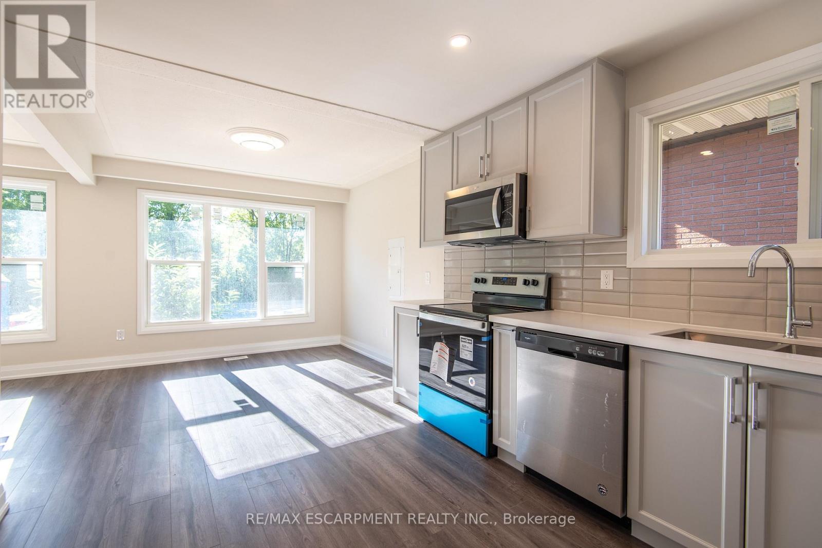 1 - 308 Mount Albion Road, Hamilton, Ontario  L8K 5T2 - Photo 6 - X12471608